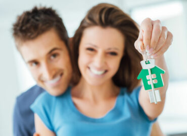 ¿Por qué comprar una casa mediante una agencia inmobiliaria?
