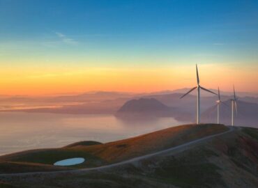 Schneider Electric y Roca Group colaboran para acelerar la descarbonización y alcanzar la neutralidad de carbono