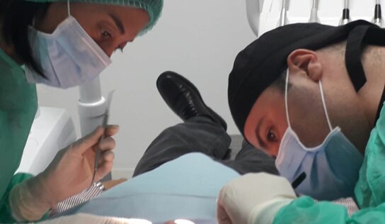 La colocación de implantes dentales tiene un éxito del 98%
